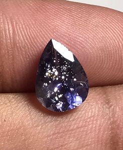 Iolita azul natural facetada y hermosa, piedra solar brillante, iolita piedra solar con corte de pera. - Product Image 1