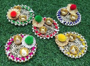 Célébrations festives avec un ensemble de diya décoratif artisanal exquis, conçu pour ajouter du charme, de la couleur et de la tradition à votre décoration intérieure - Product Image 2