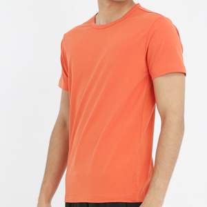 Camiseta Personalizada Ecológica de Secado Rápido para Hombre, Mezcla de Algodón/Poliéster, Estampada, Lisa, Manga Corta, Fabricante OEM ODM - Product Image 3