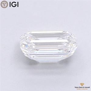 Diamant CVD de laboratoire 1,50 carat, clarté VVS1, couleur D, avec certificat IGI, taille émeraude, monture solitaire, éclat impeccable - Product Image 3