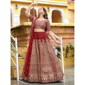 Lehenga choli ผ้าไหมดิบประดับเลื่อมสีแดงเข้มที่สวยงามสำหรับชุดแต่งงาน - Product Image 6