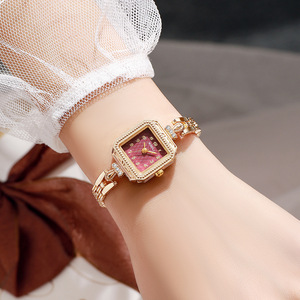 Montre carrée pour femme, bracelet en alliage, verre serti de diamants, bracelet gradué, simple, élégante, pour tous les jours, montres à quartz pour femmes - Product Image 5