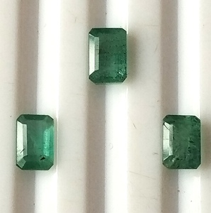 Émeraudes vertes naturelles du Zambie, 2,10 carats, calibrées, taille émeraude 6x4 mm, facettées, translucides, pierres lâches, lot de 3 pièces, clair pour - Product Image 1