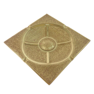 Cenicero geométrico de latón en forma de estrella, diseñado con niveles angulares escalonados, disponible a precios de mayoreo. - Product Image 6