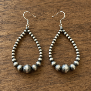 Boucles d'oreilles pendantes en perles de style Navajo grises, légères, en alliage, perles en forme de goutte d'eau, style vintage bohème western pour femmes, vente en gros - Product Image 5