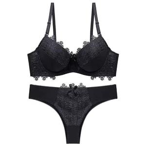 Conjunto de Ropa Interior Deportiva de Dos Piezas con Relleno Extraíble para Mujer, Sujetador Deportivo y Braguitas de Algodón 100% - Product Image 5