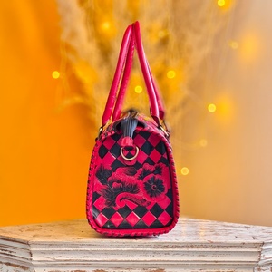 Bolsa de Viaje de Piel Auténtica Venus Leathers, Casual, de Lujo, Ligera, con Cierre y Patrón de Letras, de Poliéster, para Mujeres y Niñas - Product Image 3