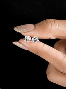 Pendientes de tuerca solitarios de moissanita de corte redondo de alta demanda, de plata de ley 925, para mujer, regalo de promesa elegante para amigas - Product Image 2