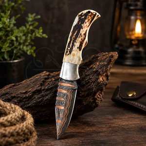 Cuchillo Plegable de Damasco, Cuchillo de Bolsillo de Damasco con Mango de Asta de Ciervo, Cuchillo EDC Hecho a Mano con Funda de Cuero - Product Image 5