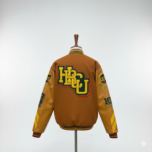 Chaqueta Varsity Personalizada para Hombre, Nueva, de Lana, con Mangas de Cuero, Logotipo Bordado en Chenille y Parches, en Varios Colores - Product Image 2