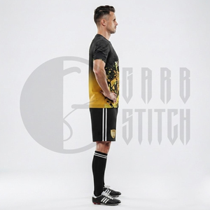 Ensemble short et maillot de football personnalisé sublimé, anti-humidité, noir et or, uniforme d'équipe, taille élastique, tenue de sport pour l'entraînement - Product Image 5