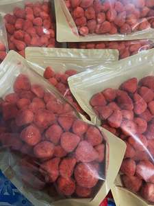 สตรอว์เบอร์รีอบแห้งแบบพรีเมียม ผลิตจากผลไม้แท้ 100% รสหวานธรรมชาติ ไม่เติมน้ำตาล ผลิตในเวียดนาม บรรจุภัณฑ์สุญญากาศ รับผลิตแบบ OEM - Product Image 1