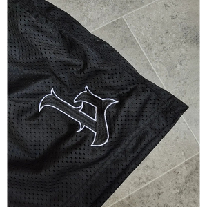 Short en maille double couche Basketball Hommes Basketball de haute qualité Logo personnalisé Sportswear Short de qualité supérieure pour hommes vêtements de plage - Product Image 3