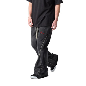 Pantalon de survêtement en velours côtelé noir pour homme, taille élastique avec cordon de serrage, poches latérales, fermeture éclair, coupe évasée, décontracté, effet usé, jambe ouverte - Product Image 1
