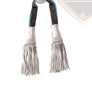 Elegante Cinta Ceremonial de Seda Tricolor Hecha a Mano de Inspiración Vintage con Doble Borla Plateada WOK Industries - Product Image 3