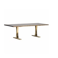 Table basse en métal raffiné avec plateau en verre, design élégant, parfaite pour une décoration intérieure moderne et élégante