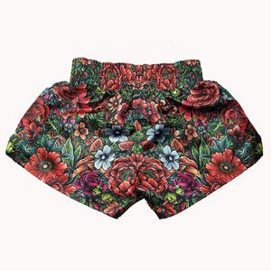 Shorts de Muay Thai et MMA pour hommes à motif floral vibrant avec ceinture élastique large et jambes hautement coupées - Product Image 2