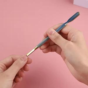 Juego de Herramientas de Acero Inoxidable de Doble Punta para Empujar Cutículas, Empujador de Cutículas Reutilizable, Herramientas de Belleza con Punta Afilada de Doble Cabeza - Product Image 2