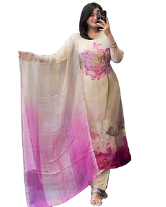 Diseño de aspecto elegante, ropa de deshierbe, Organza pesada, Salwar Kameez, exportación y fabricación de ropa para mujeres - Product Image 1