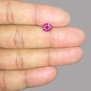 พลอยทัวร์มาลีนสีชมพูรูปไข่ธรรมชาติ 1.10 กะรัต แบบเม็ดเดี่ยว - Product Image 2