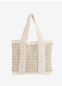 Transformez instantanément votre look avec ce sac élégant en tissu naturel, doté d'une forme structurée, idéal pour les activités quotidiennes. - Product Image 1