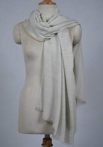 Écharpe en cachemire VIC, laine fine, unie, douce, couleur unie, 70x200 cm, luxueuse, légère, respirante - Product Image 6