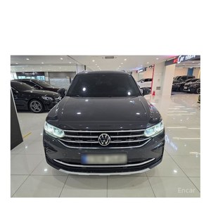 Volkswagen Tiguan 2.0 TDI Prestige 2023, 38,021 km, Diésel, Volante a la Izquierda, Asientos de Cuero, Cámara Trasera - Product Image 3