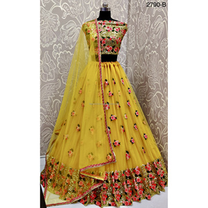 Collections de velours de vêtements de mariée indiens pour la mariée avec le travail de Zarkhan par Fabzone - Product Image 3