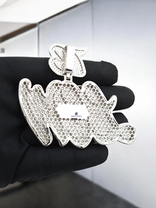 Colgante Personalizado con Nombre en Oro Blanco con Acabado VVS Moissanite, Joyería de Diamantes Estilo Hip Hop - Product Image 4