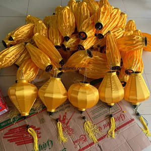 Lanterne en bambou artisanale du Vietnam pour décoration suspendue de fête en plein air, lumière de mariage, lanterne vietnamienne avec housse en tissu satiné - Product Image 6