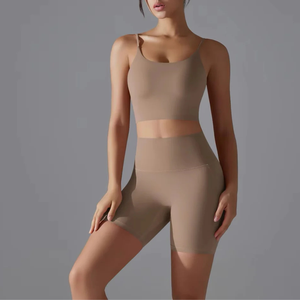 Ensemble de yoga 2 pièces sans coutures pour femme, taille haute, crop top et short, couleur unie, dos nageur, col rond, sans manches, en spandex, séchage rapide - Product Image 2