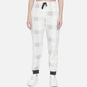 Nouvel ensemble de survêtement décontracté à capuche pour femme, fabriqué au Pakistan, personnalisé, très demandé, service OEM, grandes tailles, respirant - Product Image 6