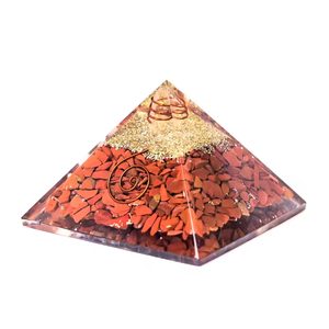 Pyramide d'orgone en jaspe rouge avec incrustations de pierres précieuses naturelles, objet décoratif pour la décoration intérieure, Feng Shui et méditation - Product Image 4