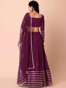 Ensemble Lehenga Choli en Georgette Bourgogne avec Paillettes, Broderies Zari et Dentelle – Tenue de Mariage Ethnique pour Femme - Product Image 2