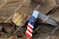 Couteau pliant professionnel artisanal en acier Damas, tactique, pour la chasse, avec étui en cuir, manche en bois et résine époxy, système de verrouillage arrière OEM, dureté 56-58 HRC