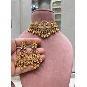 Ensemble collier ras-de-cou et boucles d'oreilles classiques en laiton plaqué or avec moissanite pour femme, cadeau de mariage - Product Image 1