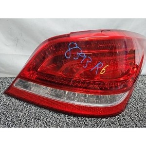 Luz Trasera Derecha Usada Equus 924023N000 - Product Image 2