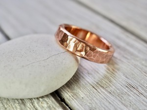 Anillo de Cobre Hecho a Mano de la Mejor Calidad para Uso Diario, Bodas, Aniversarios, Fiestas, Compromisos, Estilo Clásico Unisex, Regalo de Boda - Product Image 2