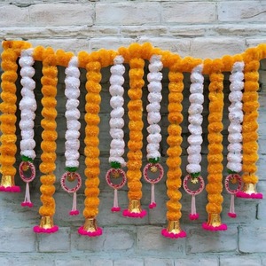 Guirlande de fleurs artificielles de jasmin et de marguerites indiennes pour décoration de mariage traditionnelle, toran suspendu pour toile de fond - Vente en gros - Product Image 1