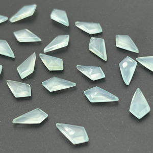 Calcedonia Aqua Natural de Alta Calidad AAA+ en Forma de Cometa, Corte Geométrico Facetado, Piedra Suelta Calibrada, Tamaño Personalizado - Product Image 3