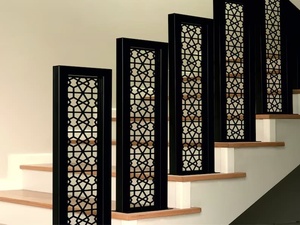 Panneau de rampe d'escalier mural traditionnel en fer forgé – résistant à la rouille, facile à assembler, avec un motif géométrique. - Product Image 6