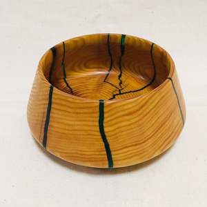 ชามสลัดไม้กระถินเทศเคลือบอีพ็อกซี่เรซิ่น งานแฮนด์เมด ดีไซน์สวยงาม ลายเรซิ่นแบบแม่น้ำ ปรับแต่งได้ เป็นมิตรกับสิ่งแวดล้อม ปลอดภัยสำหรับเครื่องล้างจาน - Product Image 2