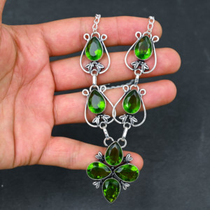 Elegante Collar de Plata de Ley 925 con Diseño de Hoja de Peridoto Verde, Joyería de Moda Hecha a Mano con Cadena de Eslabones para Mujeres, para Cristianas - Product Image 1