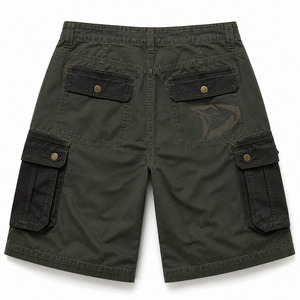 Shorts cargo Y2K personnalisés pour hommes, surdimensionnés, vert forêt foncé, en ripstop, style streetwear tactique avec panneaux de poches noirs - Product Image 3