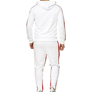 Survêtement de jogging personnalisé avec logo brodé, effet délavé et décoloré, comprenant un sweat à capuche évasé et un pantalon de survêtement - Product Image 4