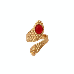 Bague ajustable en plaqué or avec pierre rouge martelée, style statement, bijou artisanal, cadeau pour elle CR-101504 - Product Image 4