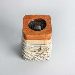 Brûleur d'encens en bois artisanal haut de gamme NoorWood Bakhoor Mabkhara avec support en métal artistique pour Oud, Bakhoor et décoration intérieure - Product Image 2