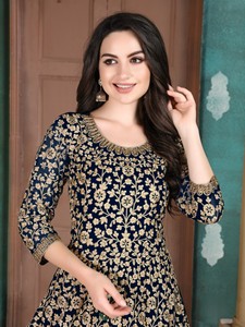 Costume Anarkali moderne semi-cousu en faux georgette brodé pour les fêtes, les mariages et Diwali - Product Image 4
