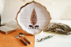 Bandeja de servir tradicional de madera con diseño de pájaro y granada, vajilla reutilizable para uso en el hogar, hotel o bodas, de curio craft. - Product Image 5