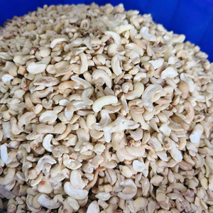 Anacardos Partidos de Alta Calidad SANTIGO, Núcleos de Anacardo, Kaju Badam, Muestra GRATUITA - Product Image 1